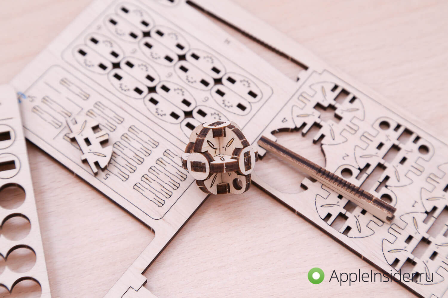 Собрали новые конструкторы от Ugears. И это очень круто. Собрали новые конструкторы от Ugears. И это очень круто. Фото.