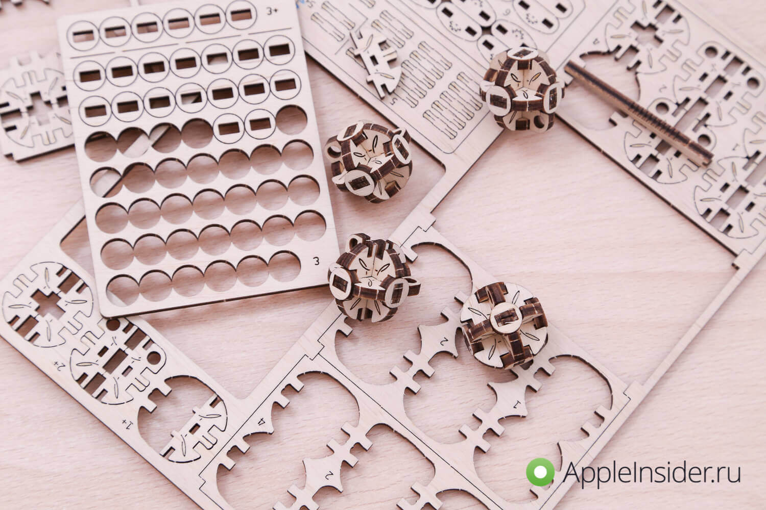 Собрали новые конструкторы от Ugears. И это очень круто. Собрали новые конструкторы от Ugears. И это очень круто. Фото.