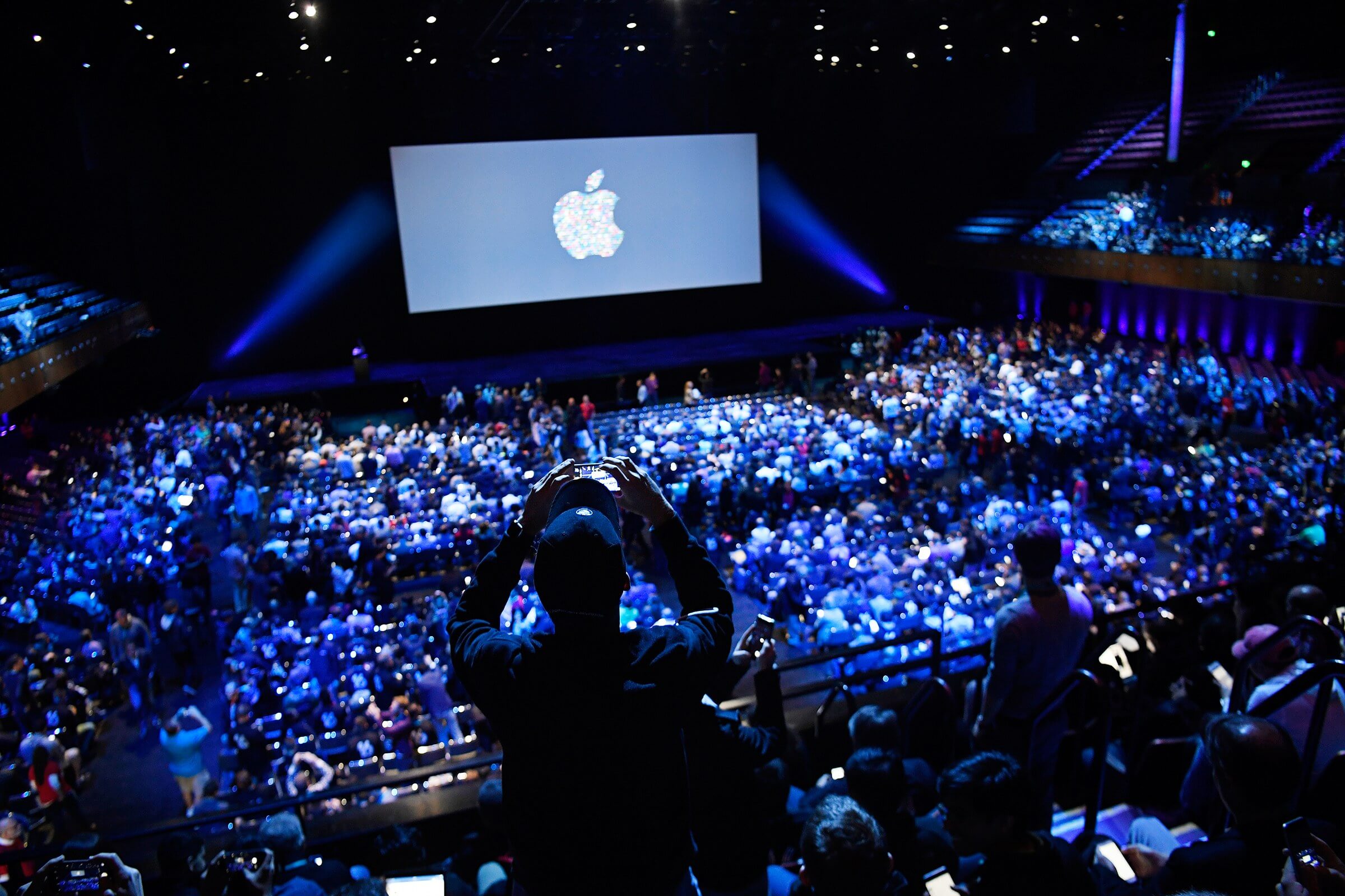 Из истории WWDC. 1988 и 1989 годы. Blue, Pink и Red. Из истории WWDC. 1988 и 1989 годы. Blue, Pink и Red. Фото.