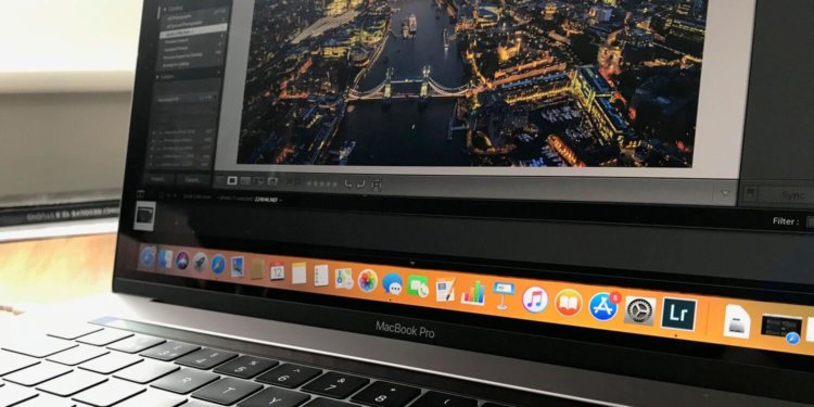 Профессионал высоко оценил новые MacBook Pro c дисплеем Retina. Фото.