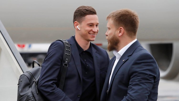 Как AirPods помогли Apple стать «победителем» чемпионата мира по футболу. Фото.