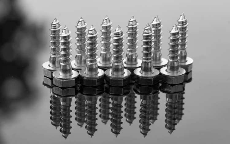 ARKit научили подбирать шурупы и гайки по размеру. Фото.