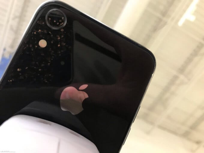 Шпионский снимок подтвердил дизайн iPhone 9. Шпионский снимок подтвердил дизайн iPhone 9. Фото.