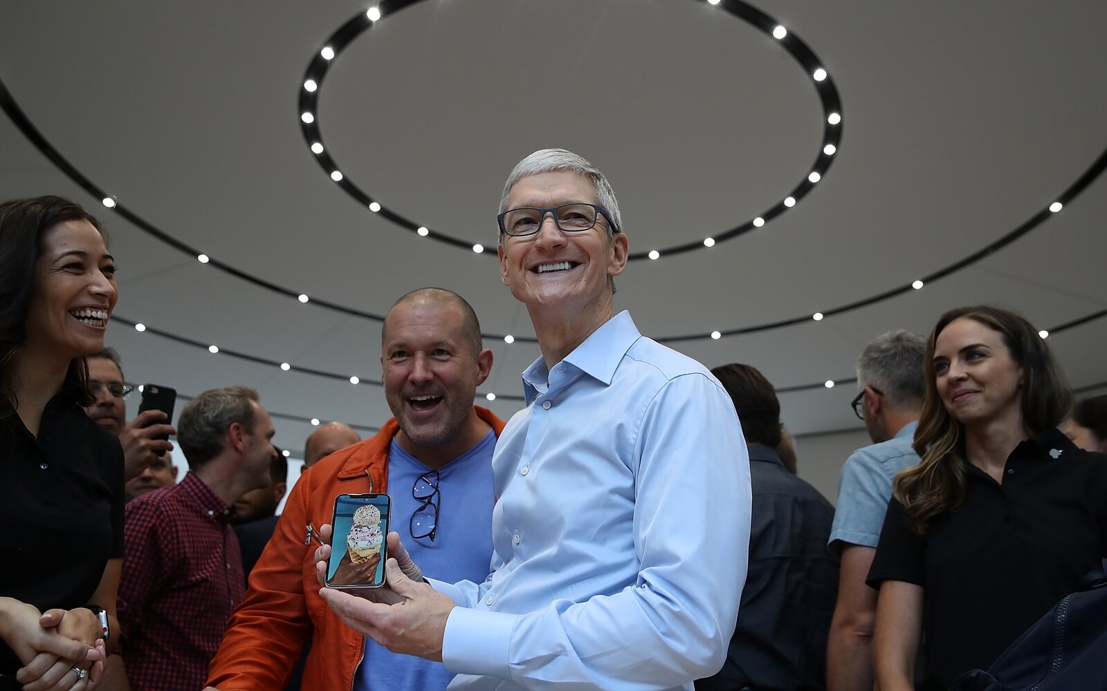 Новый iPhone будет называться iPhone XS. Вот его первое изображение. Новый iPhone будет называться iPhone XS. Вот его первое изображение. Фото.