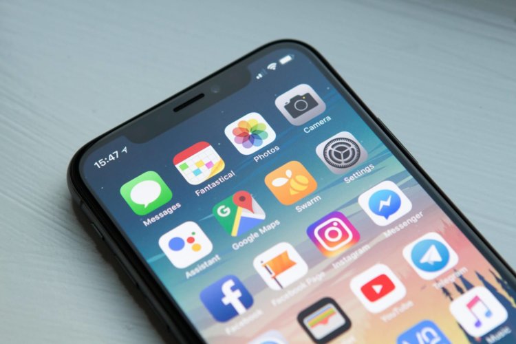 Новые модели iPhone и Apple Watch будут работать дольше благодаря новой технологии. Фото.
