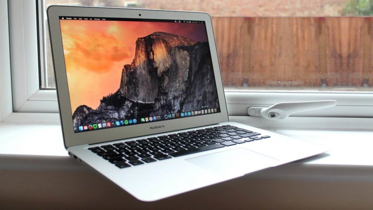 Apple запустила программу ремонта устаревших MacBook Air по всему миру. Фото.