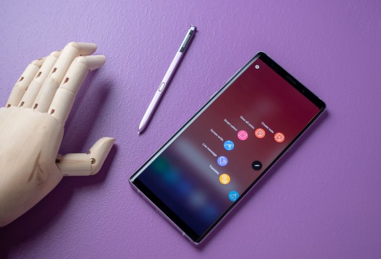 iPhone X оказался быстрее нового Galaxу Note 9. iPhone X оказался быстрее нового Galaxу Note 9. Фото.