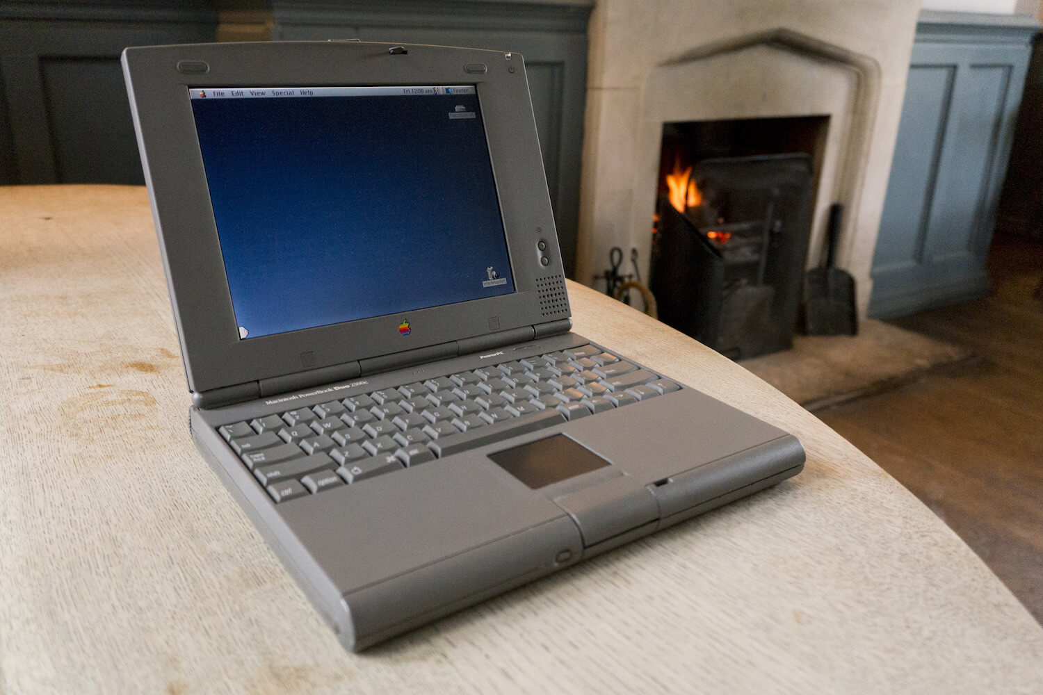 #Видео: Долгая история ноутбуков Apple: от Macintosh Portable до наших дней. PowerBook Duo. #Видео: Долгая история ноутбуков Apple: от Macintosh Portable до наших дней. PowerBook Duo. Фото.