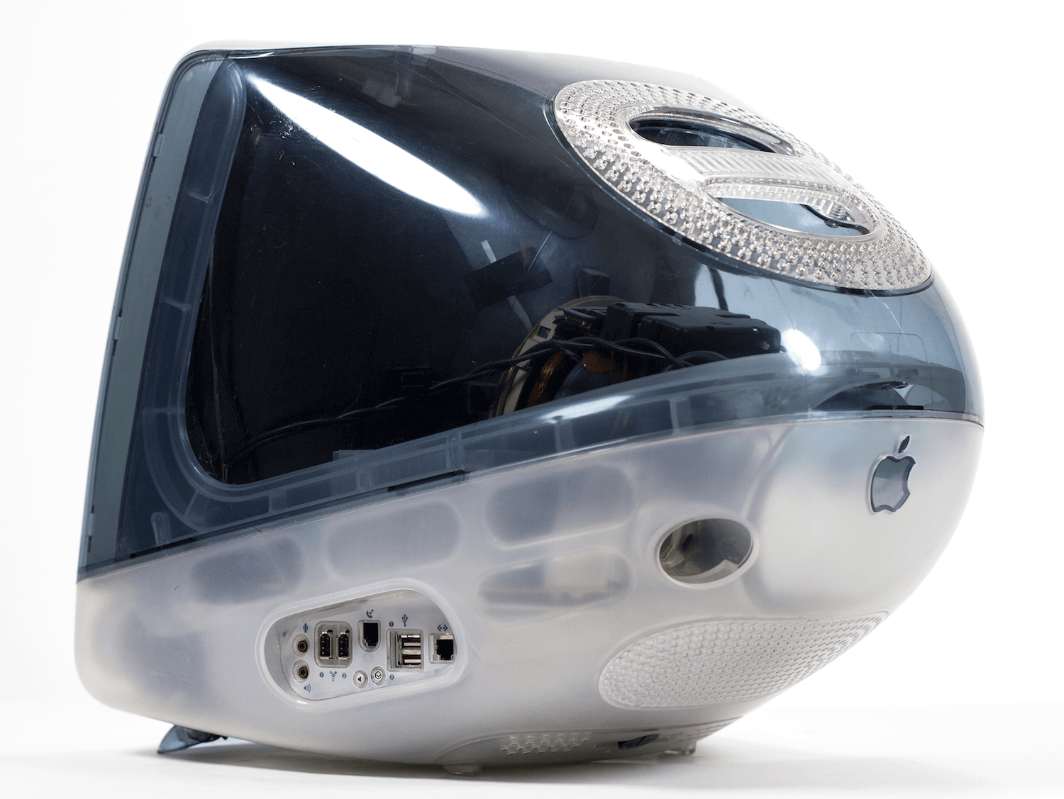iMac DV или киноискусство в массы. One more thing, again. iMac DV или киноискусство в массы. One more thing, again. Фото.