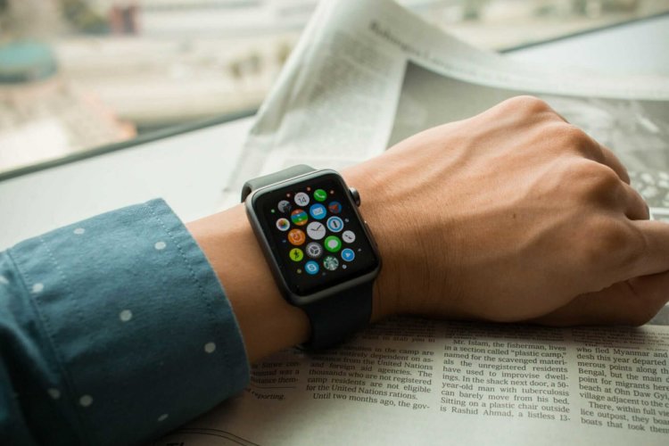 Как новые Apple Watch покажут больше контента, чем старые, при тех же размерах. Фото.