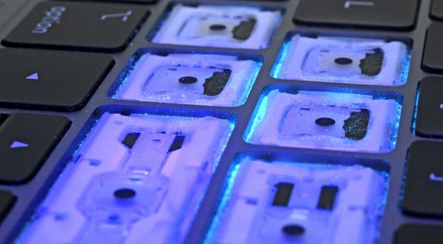 Пользователи массово жалуются на проблемы с клавиатурой новых MacBook Pro. Пользователи массово жалуются на проблемы с клавиатурой новых MacBook Pro. Фото.