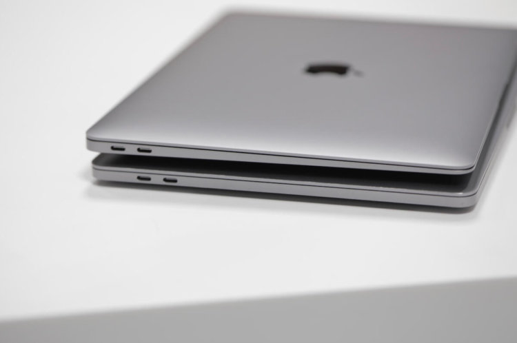 MacBook Air 2018 против младшего MacBook Pro: что купить? Фото.