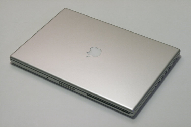 Cамый второй Intel Mac. Фото.