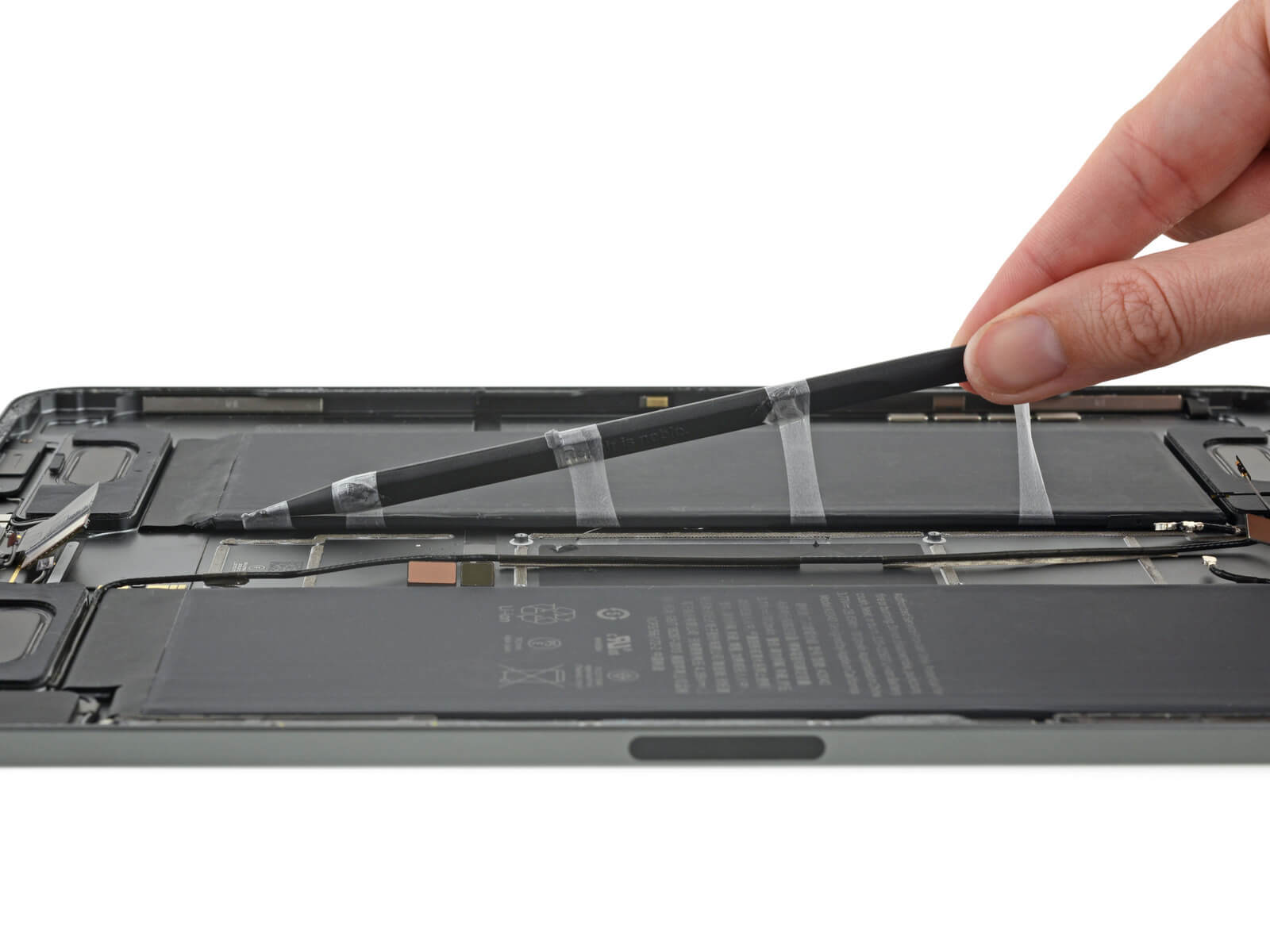 Мастера iFixit добрались до iPad Pro (2018). Мастера iFixit добрались до iPad Pro (2018). Фото.