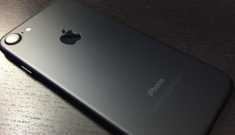 Apple нарушила судебный запрет на продажу iPhone в Китае. Фото.
