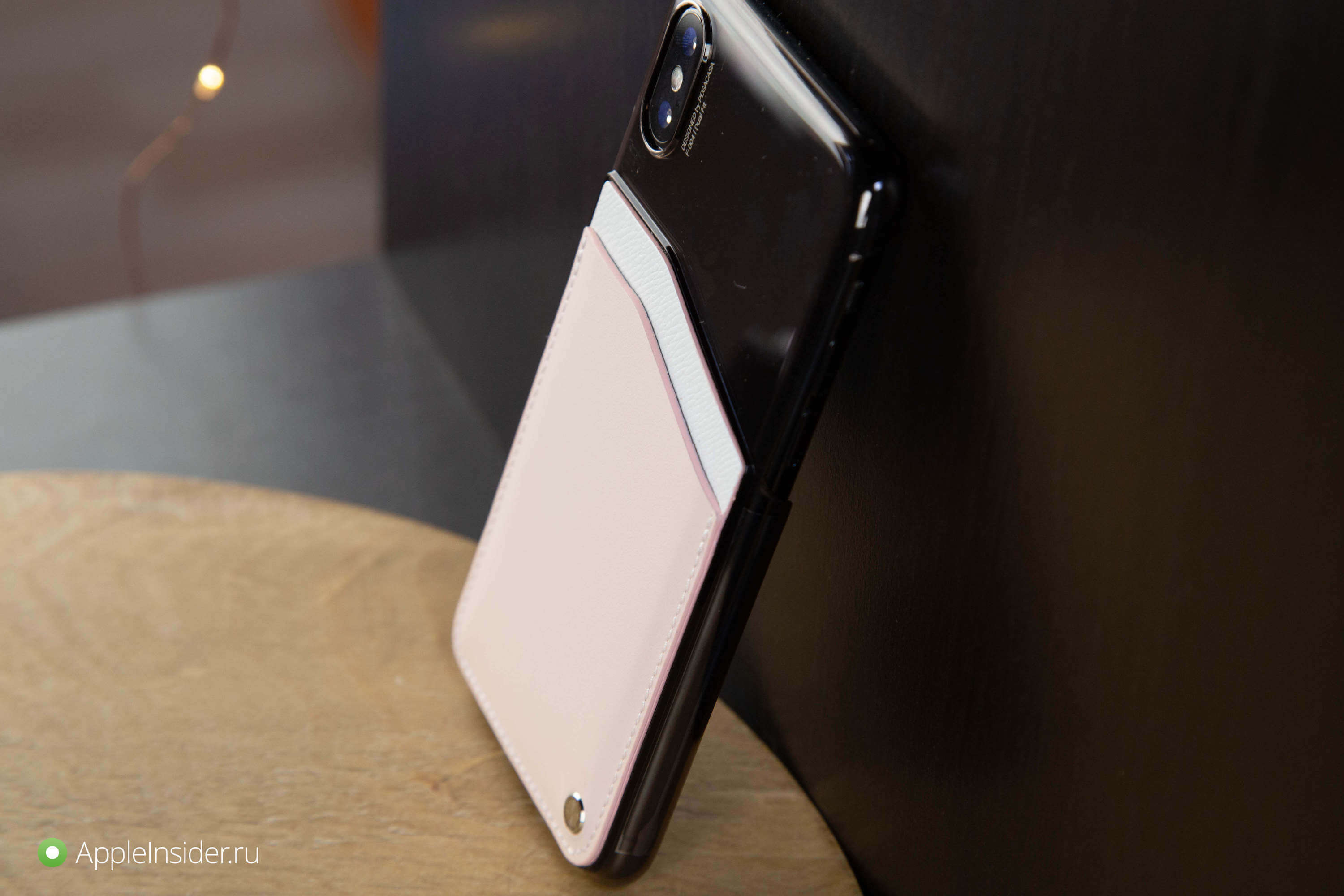 PEGACASA — чехлы для iPhone от партнера Apple. PEGACASA — чехлы для iPhone от партнера Apple. Фото.