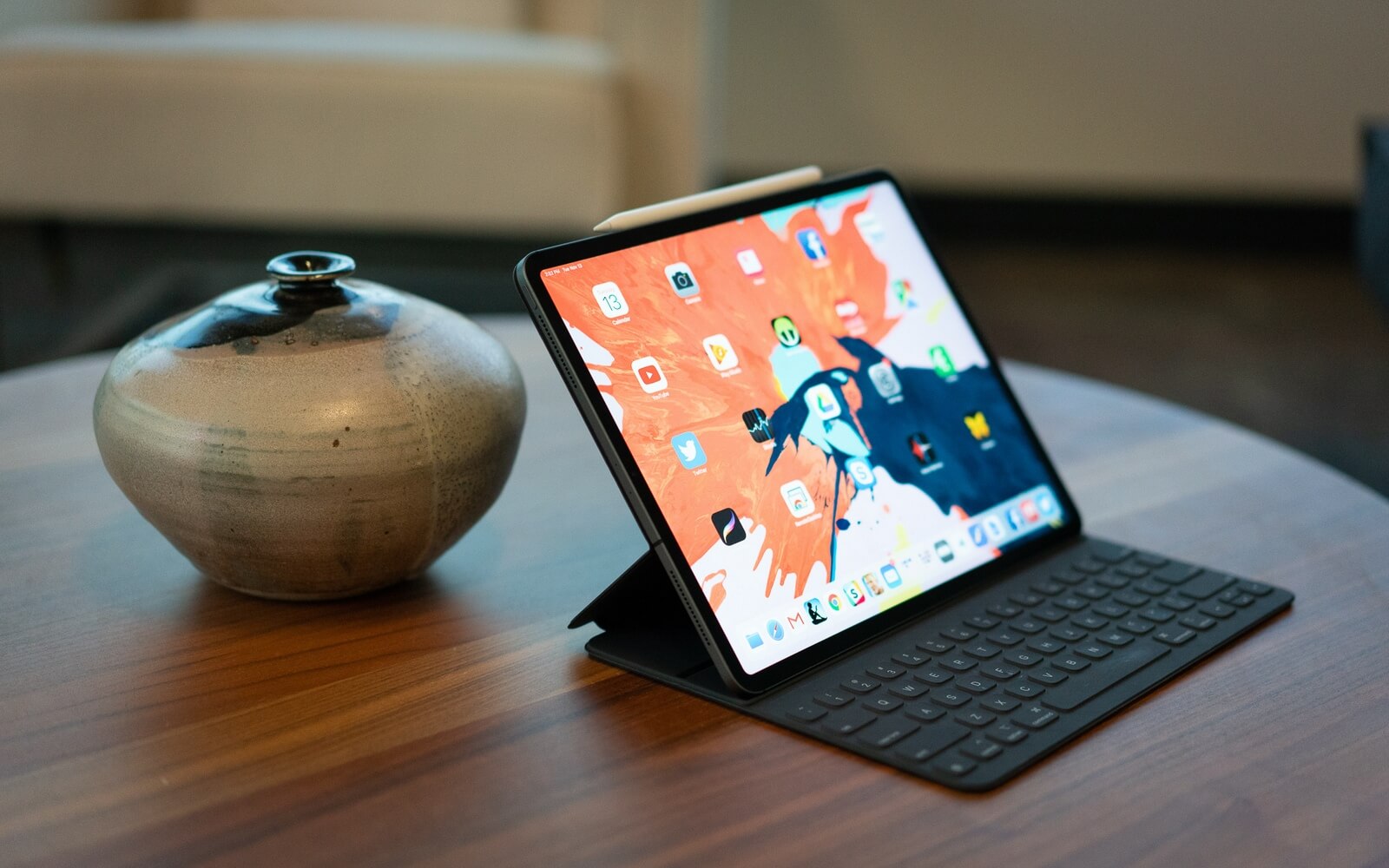 Как дефекты корпуса iPad Pro 2018 отразились на их продажах. Как дефекты корпуса iPad Pro 2018 отразились на их продажах. Фото.