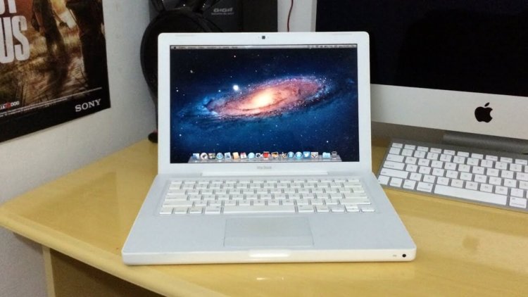 Последний Mac года iPhone: MacBook “SR”. Фото.