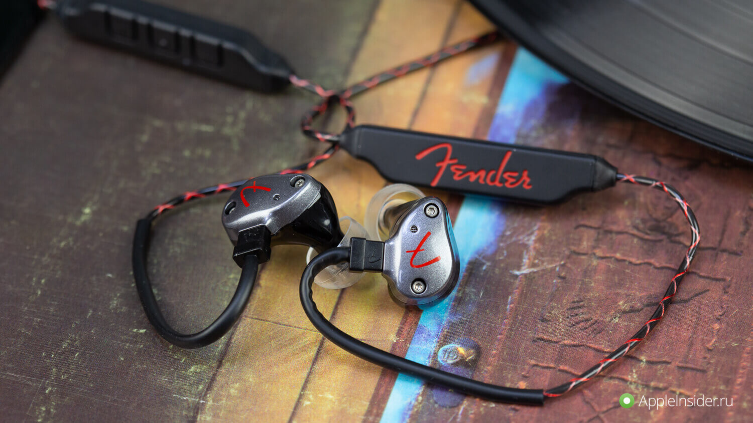 Даешь бас! Новые наушники и колонка от Fender. Даешь бас! Новые наушники и колонка от Fender. Фото.