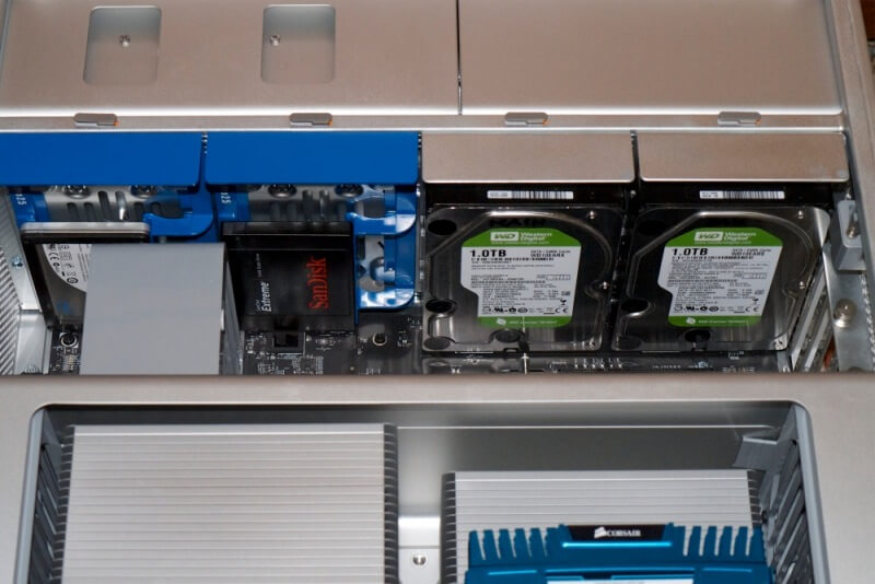 Однопроцессорный Mac Pro 2009 года. Однопроцессорный Mac Pro (Early 2009). Однопроцессорный Mac Pro 2009 года. Однопроцессорный Mac Pro (Early 2009). Фото.