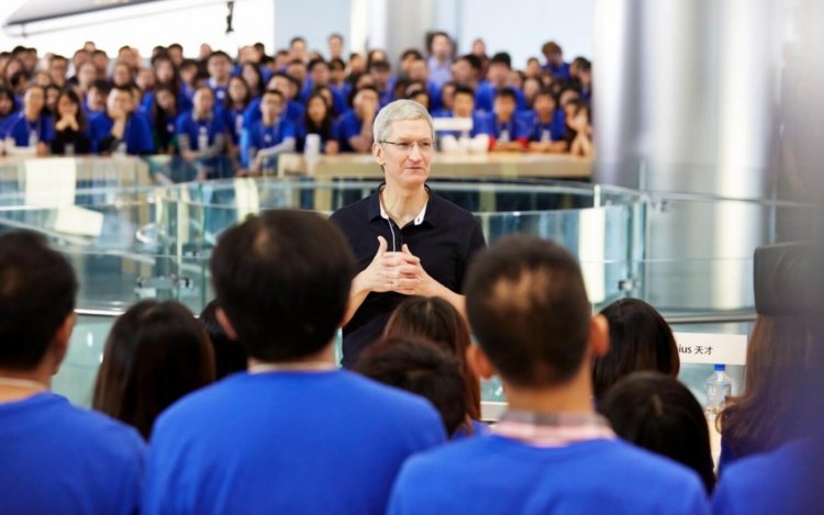 Тим Кук в панике? Гендиректор Apple созвал экстренное совещание. Фото.