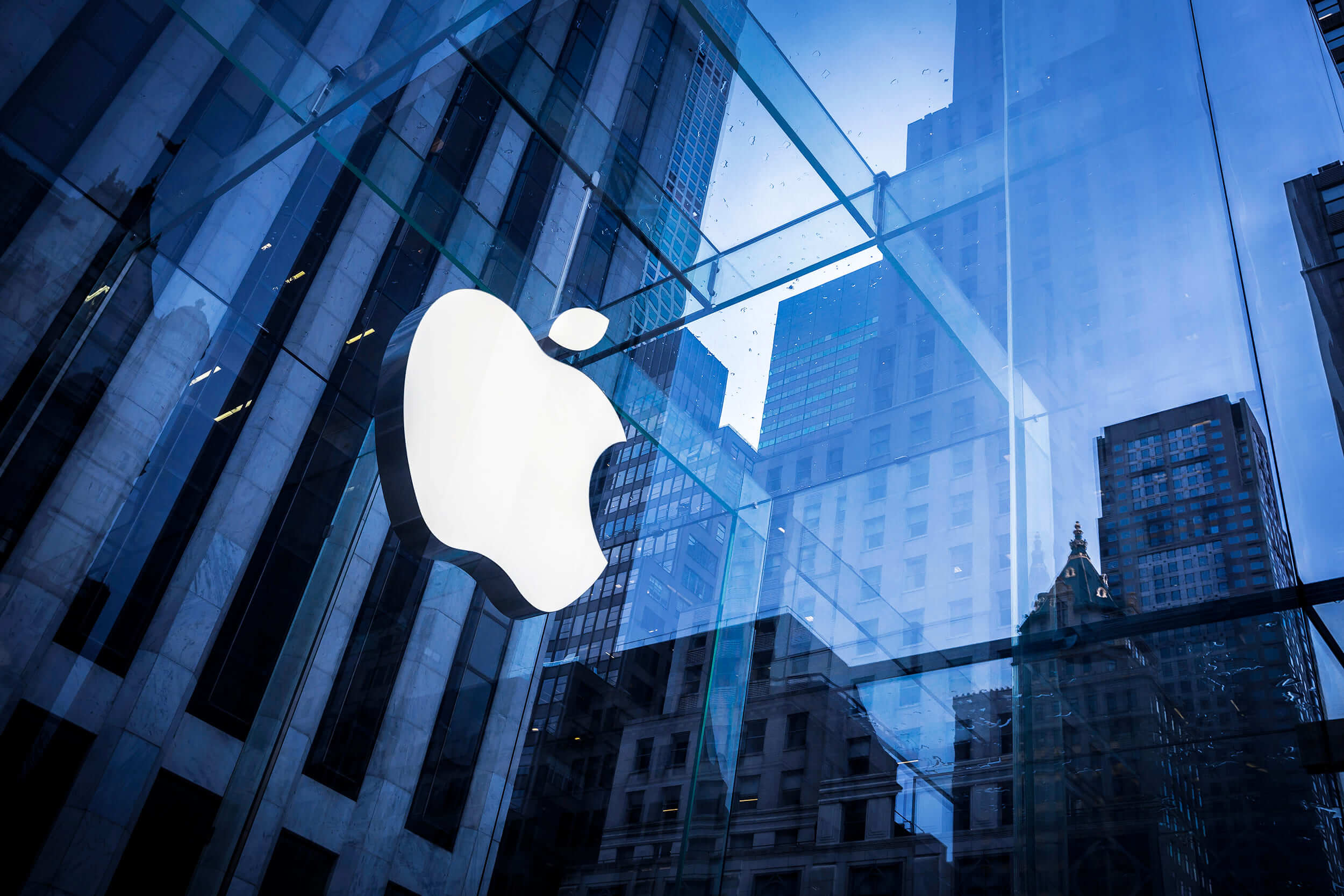 Акции Apple упали на 38% и потянули за собой основные мировые индексы. Акции Apple упали на 38% и потянули за собой основные мировые индексы. Фото.