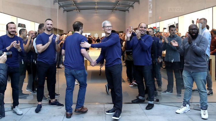 Apple ограничит найм новых сотрудников из-за низких продаж iPhone. Фото.
