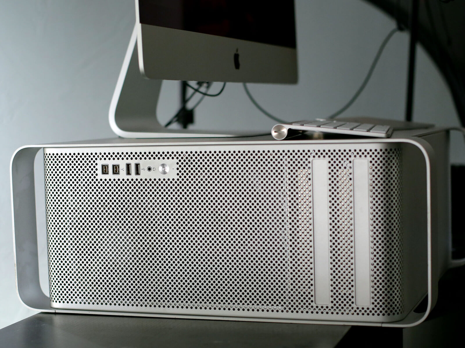 Mac Pro марта 2009 года: раздвоение личности…. Mac Pro марта 2009 года: раздвоение личности…. Фото.