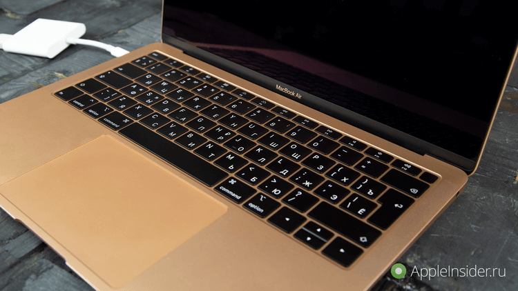 MacBook Air 2018 после нескольких месяцев использования. Органы управления. MacBook Air 2018 после нескольких месяцев использования. Органы управления. Фото.