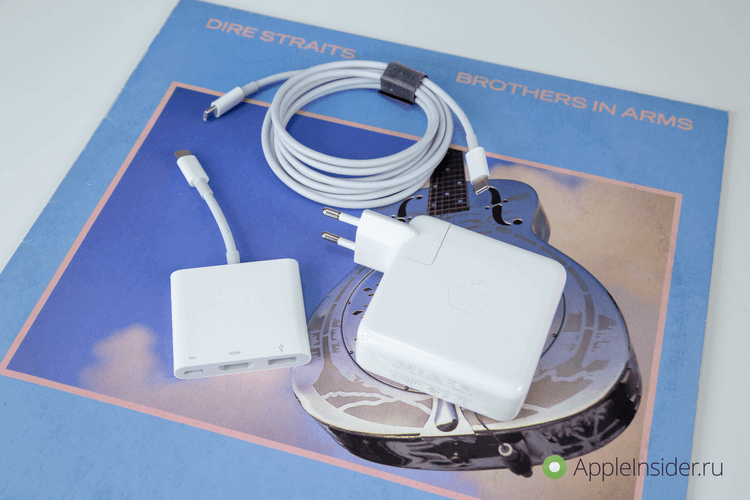 Что в рюкзаках авторов AppleInsider: Артем. Провода. Провода. Много проводов…. Что в рюкзаках авторов AppleInsider: Артем. Провода. Провода. Много проводов…. Фото.