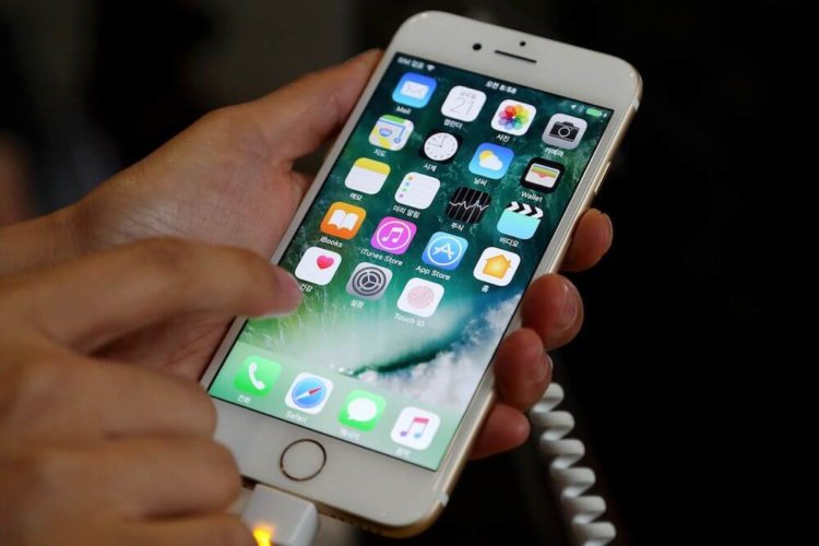 Цена iPhone 8 в России опустилась ниже 40 тысяч рублей. Фото.