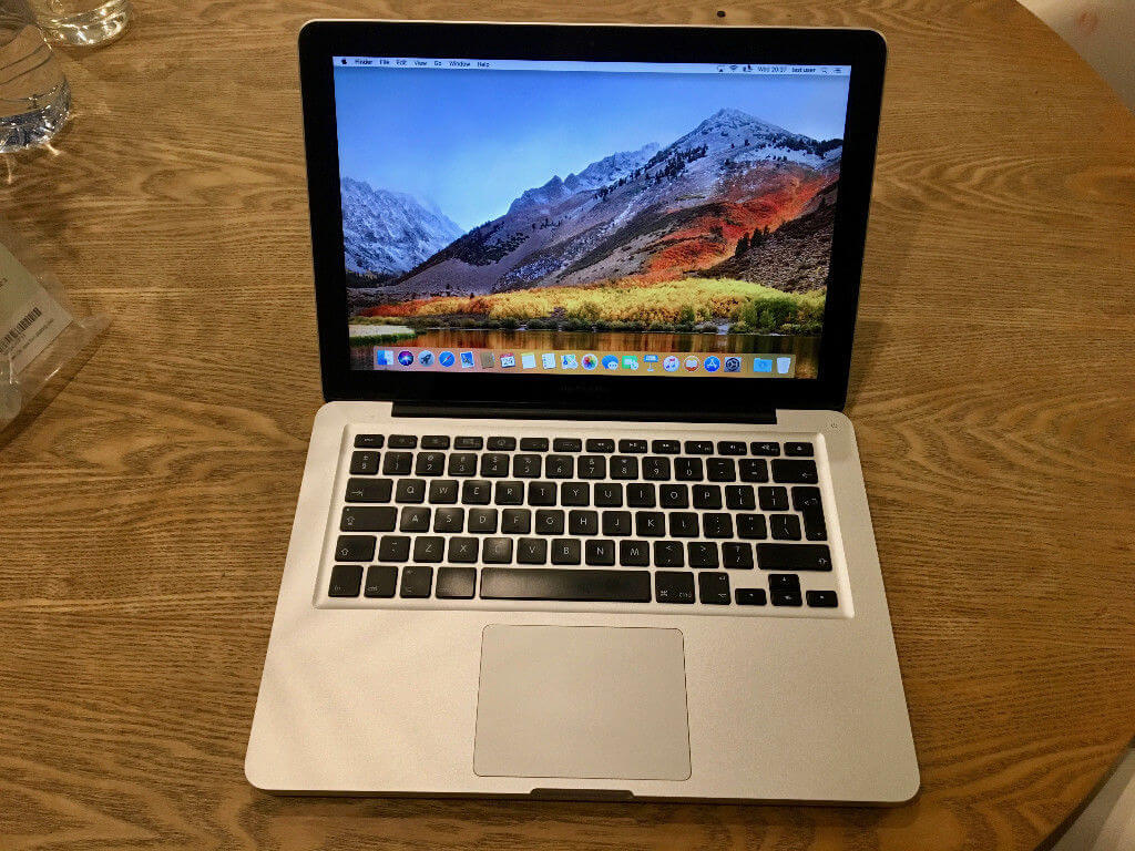 MacBook Pro (Early 2011): большой маленький компьютер. Графика. MacBook Pro (Early 2011): большой маленький компьютер. Графика. Фото.