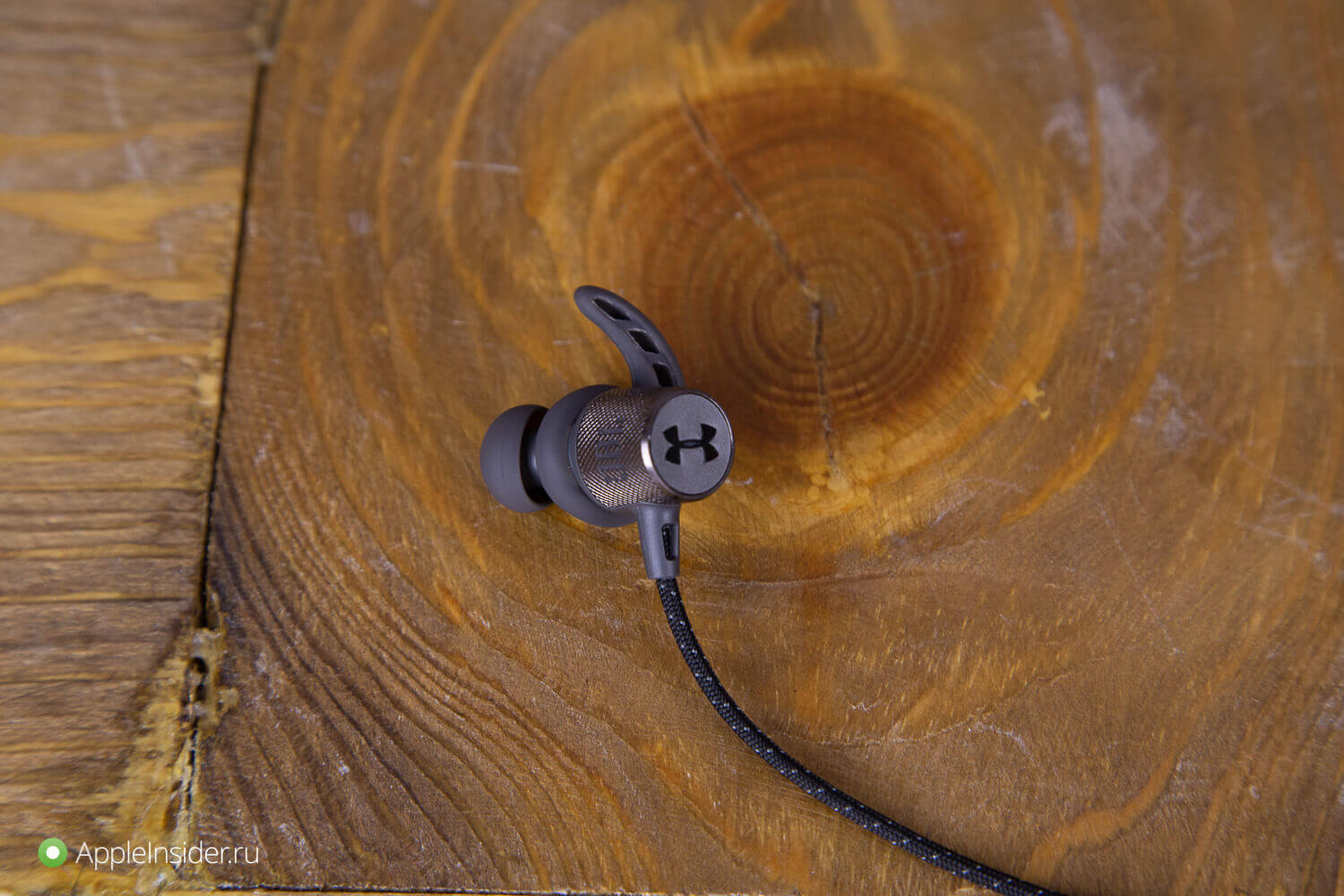Мы в шоке от этого звука. Новые наушники от JBL и Under Armour. Мы в шоке от этого звука. Новые наушники от JBL и Under Armour. Фото.