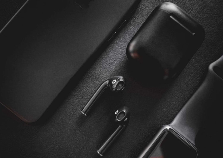 Названа дата начала продаж AirPods 2. Фото.