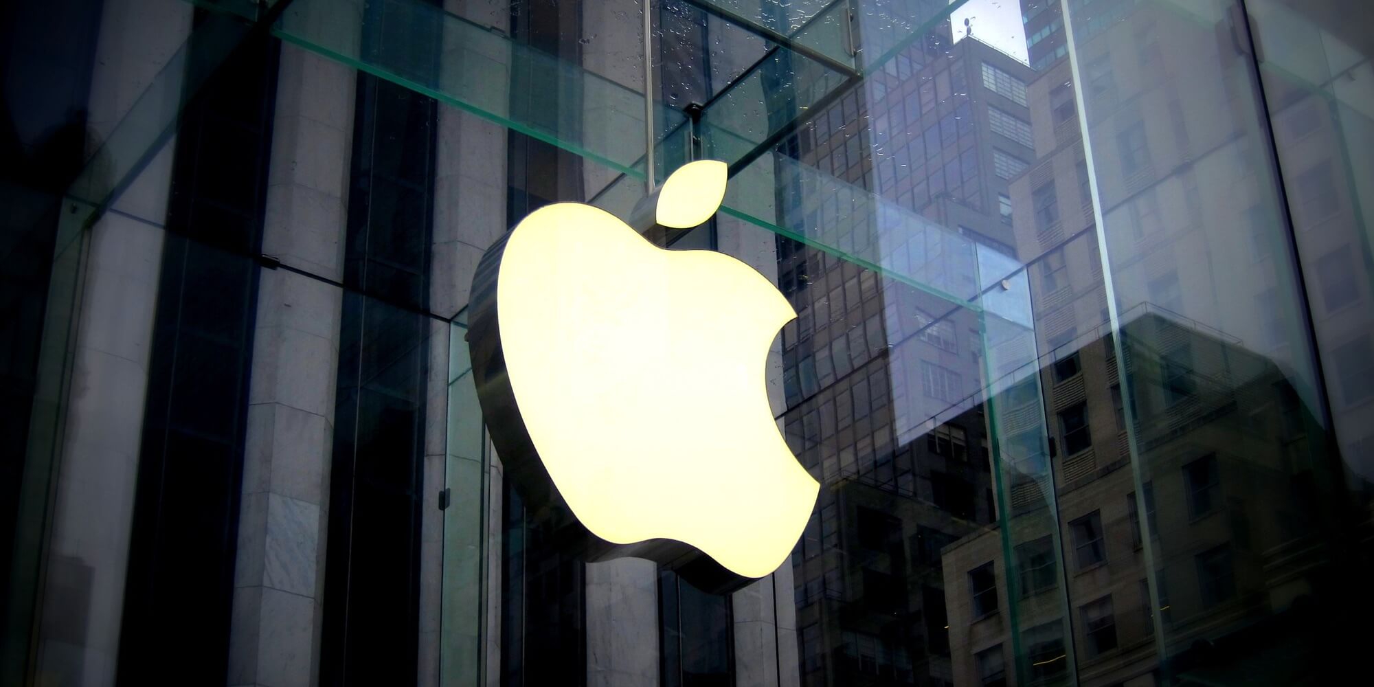 Apple акцентирует свое внимание на сервисах. Почему? Apple акцентирует свое внимание на сервисах. Почему? Фото.