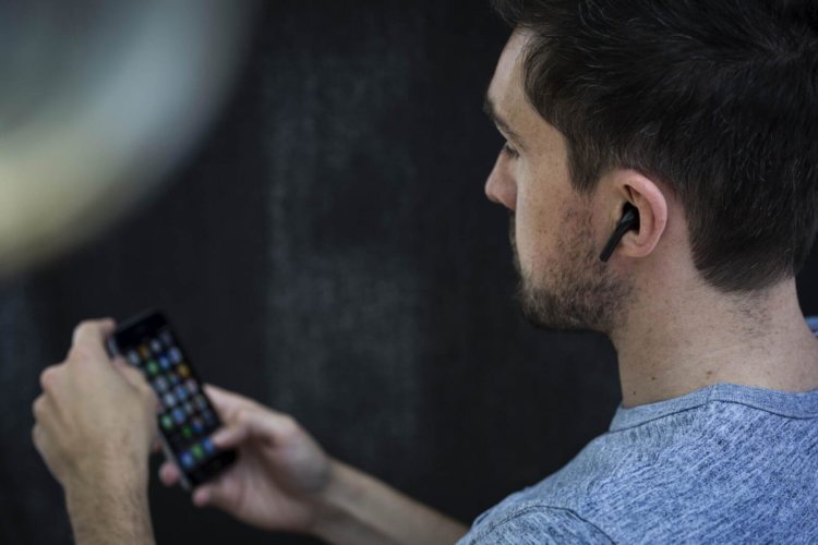 Как купить цветные AirPods в России. Фото.