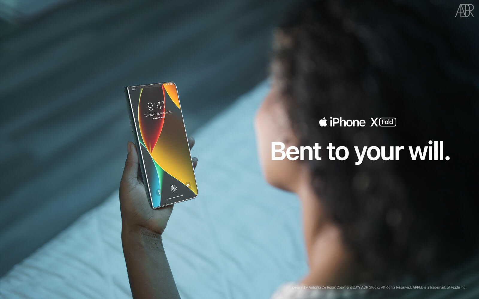Дизайнер представил концепт складного iPhone. Дизайнер представил концепт складного iPhone. Фото.