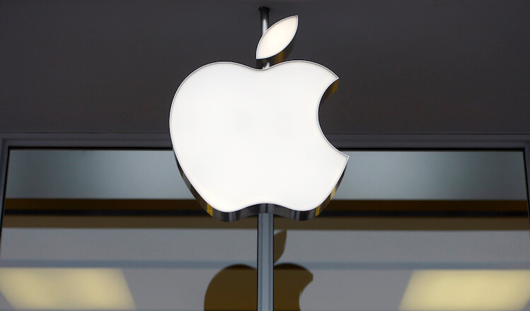 Судья из США рекомендовал запретить продажи некоторых моделей iPhone. Судья из США рекомендовал запретить продажи некоторых моделей iPhone. Фото.
