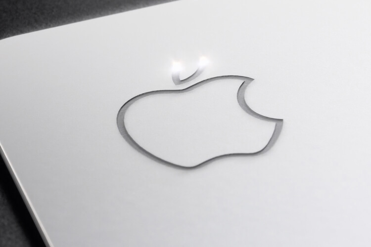 Интересные факты о титановой версии Apple Card. Скевоморфизм. Интересные факты о титановой версии Apple Card. Скевоморфизм. Фото.