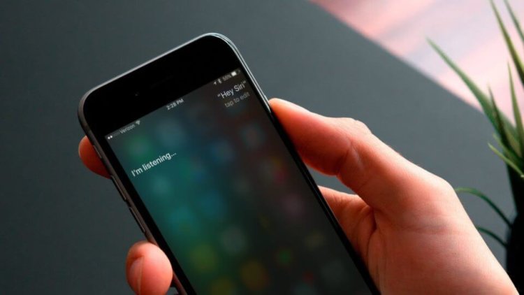 Как Apple определяет, какое устройство из лежащих рядом поймет команду «Привет, Siri». Фото.