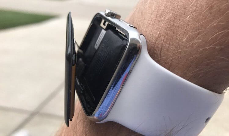 Apple ответит в суде за раздувающиеся аккумуляторы Apple Watch. Apple ответит в суде за раздувающиеся аккумуляторы Apple Watch. Фото.