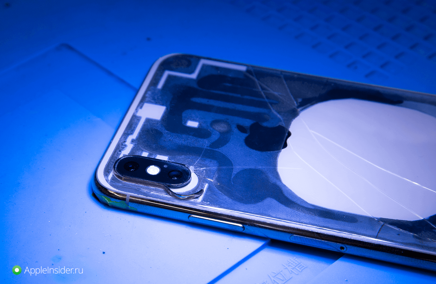 Разбилось заднее стекло iPhone 11
