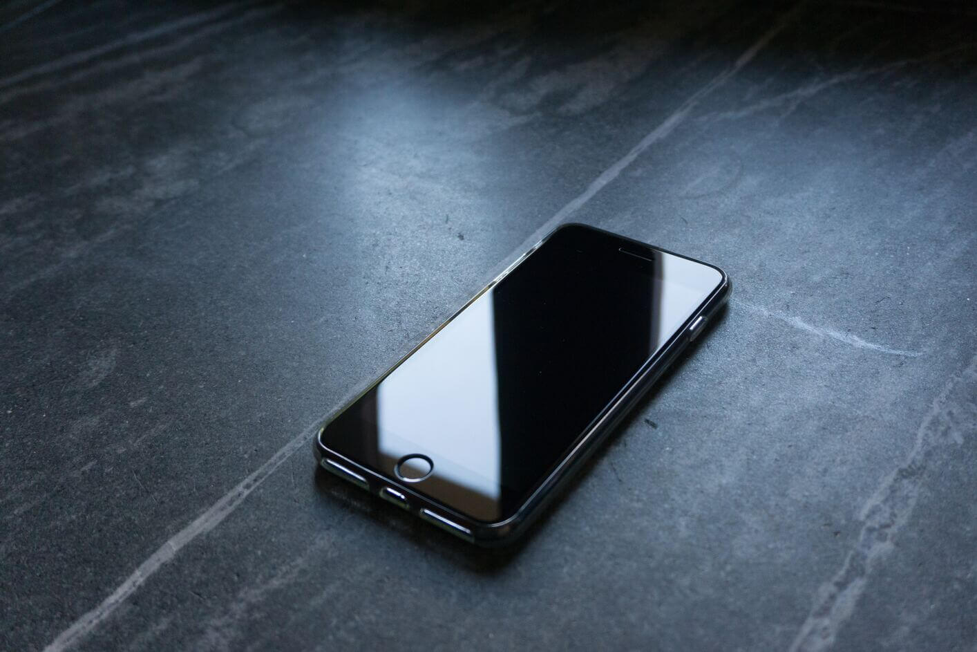 Apple предупредит пользователей о снижении производительности iPhone. Apple предупредит пользователей о снижении производительности iPhone. Фото.