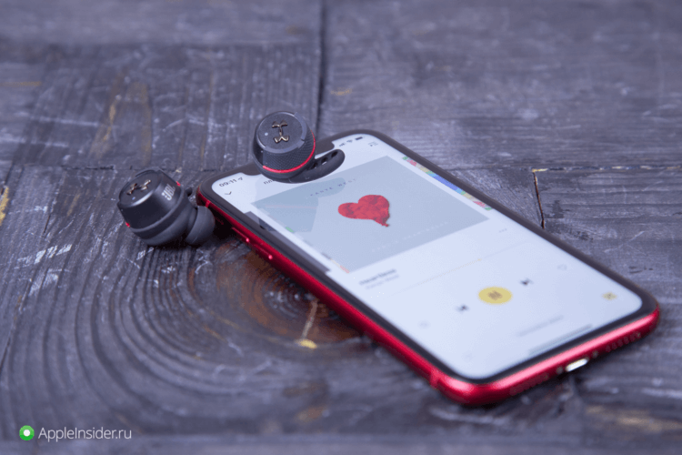 Попробовали наушники JBL UA True Wireless Flash. AirPods курят в сторонке. Фото.