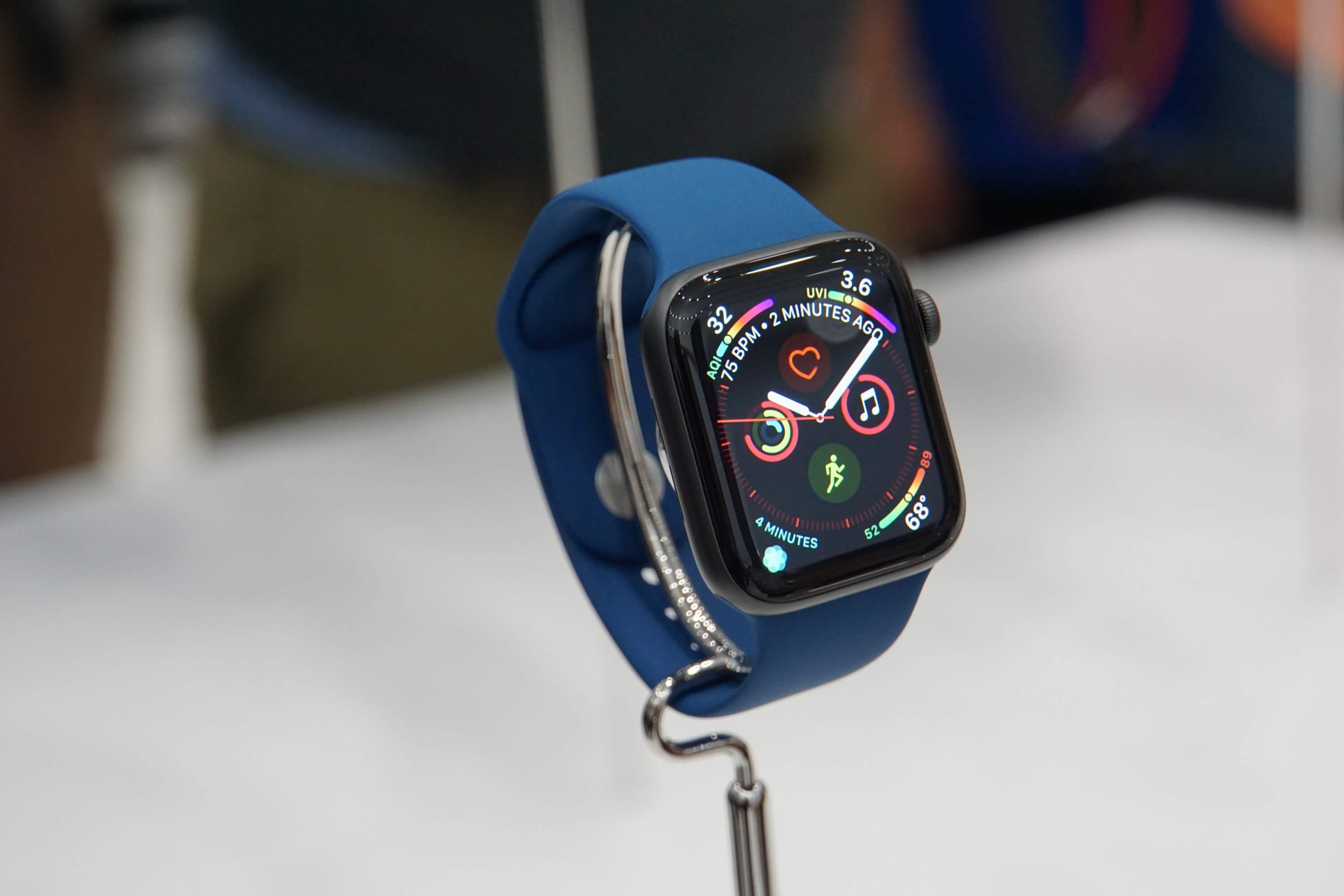 В Apple Watch может появиться камера. В Apple Watch может появиться камера. Фото.