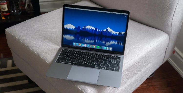 В MacBook Air (2018) выявлен дефект с материнской платой. Фото.