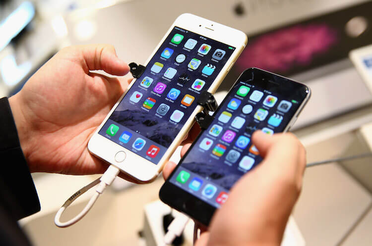 Продажи iPhone упали до минимума последних пяти лет. Что происходит? Продажи iPhone упали до минимума последних пяти лет. Что происходит? Фото.