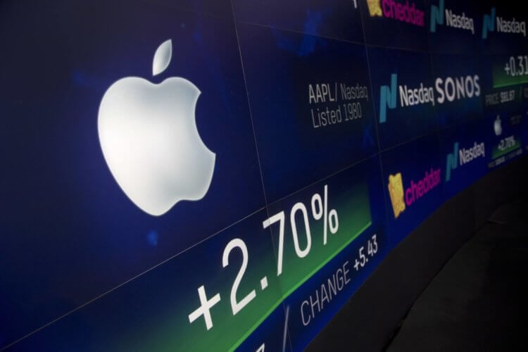 Apple отчиталась за прошлый квартал: снова без продаж iPhone, iPad и Mac. Фото.