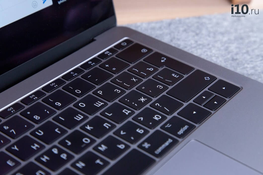 В macOS 10.15.1 нашли первое изображение MacBook Pro 16″. Скоро Apple обновит модельный ряд ноутбуков. На подходе — 16-дюймовая модель. В macOS 10.15.1 нашли первое изображение MacBook Pro 16″. Скоро Apple обновит модельный ряд ноутбуков. На подходе — 16-дюймовая модель. Фото.