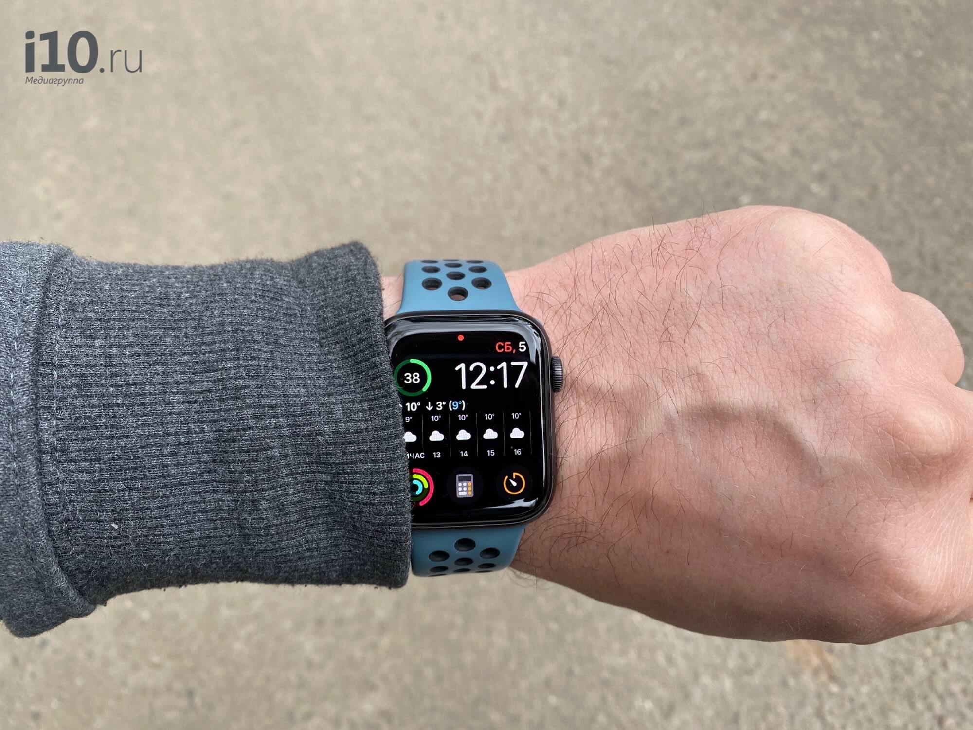 Первое впечатление от Apple Watch Series 5. С функцией «всегда на экране» не требуется ждать пока экран загорится после подъема руки. Фото.